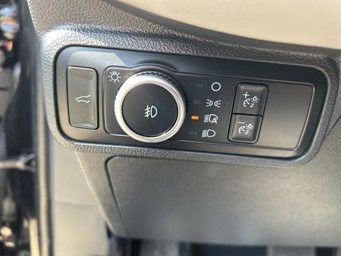 Used 2025 Ford Explorer Active w/ Active Comfort Package image 26