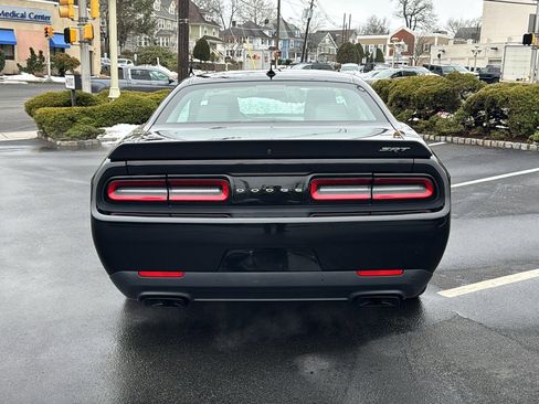 Used 2016 Dodge Challenger SRT Hellcat image 8