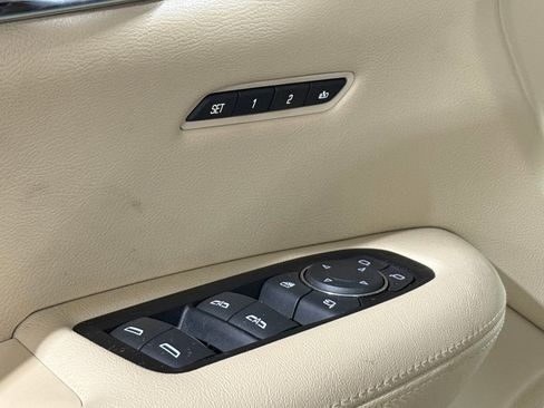 Used 2018 Cadillac XT5 Luxury w/ Driver Awareness Package image 23