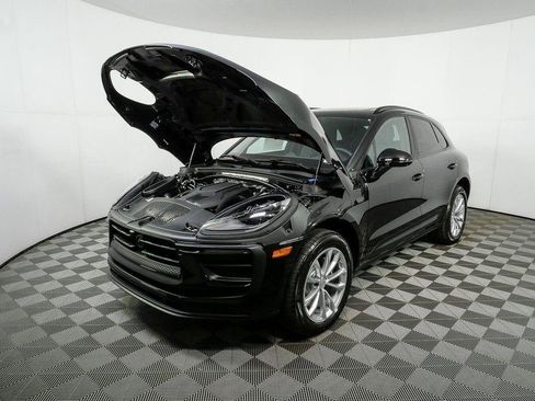Certified 2026 Porsche Macan Turbo AWD/4WD image 34