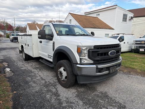 Used 2020 Ford F450 XL w/ Power Equipment Group image 3