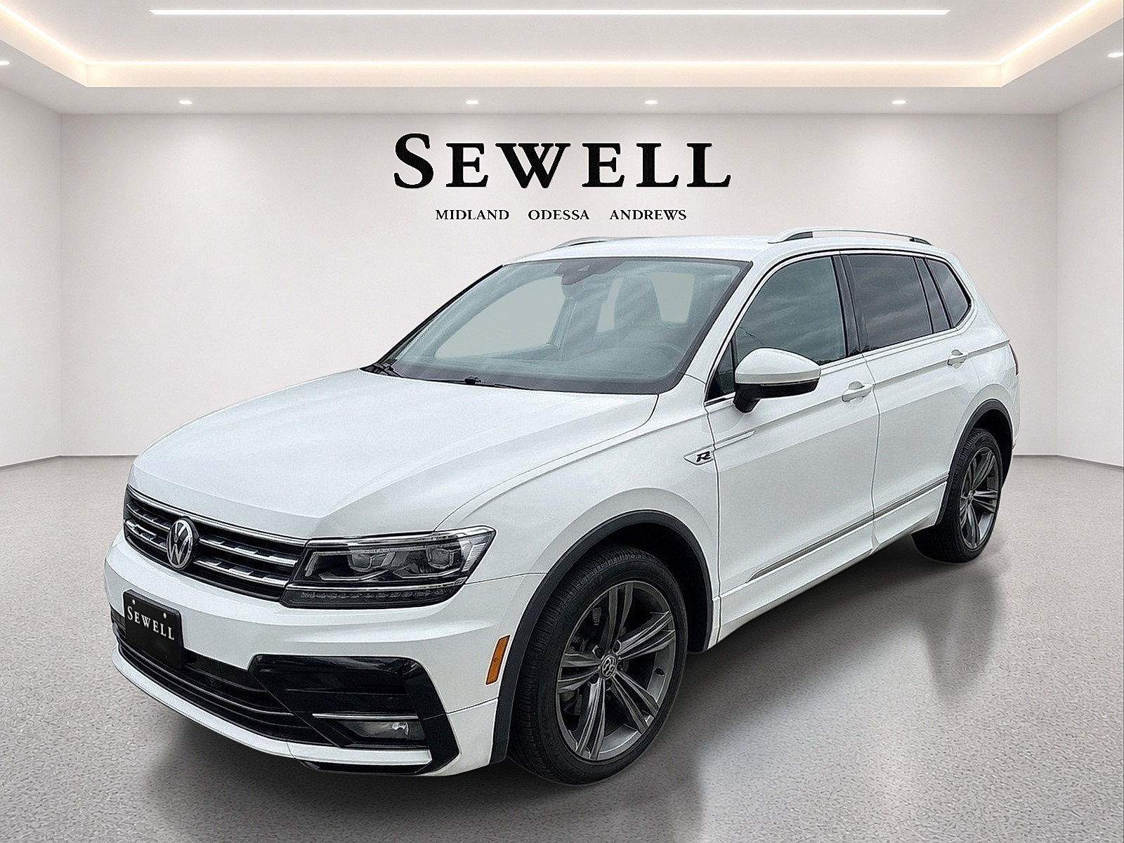 Used 2018 Volkswagen Tiguan SEL Premium AWD/4WD image 1