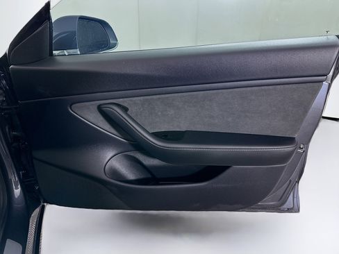 Used 2019 Tesla Model 3 Standard Range RWD image 29