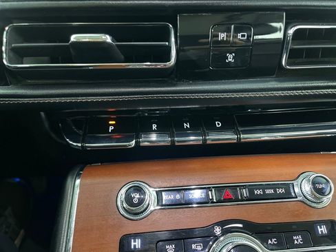 Used 2020 Lincoln Aviator Reserve image 24