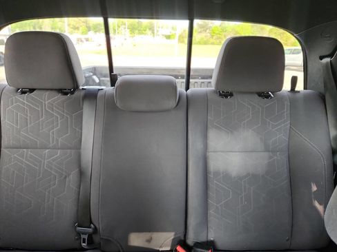 Used 2019 Toyota Tacoma TRD Sport AWD/4WD image 14