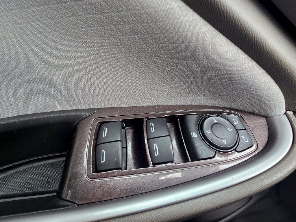 Used 2023 Chevrolet Malibu LT FWD image 18