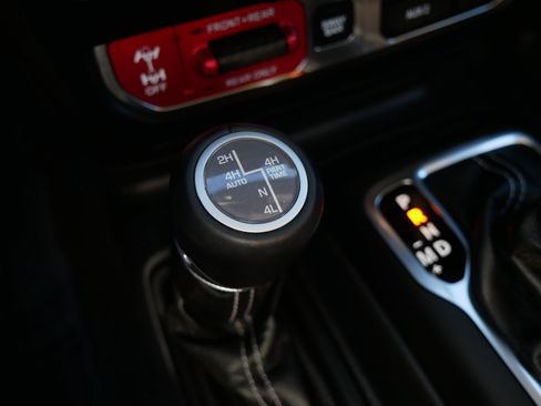 Used 2023 Jeep Wrangler Rubicon w/ Safety Group image 32