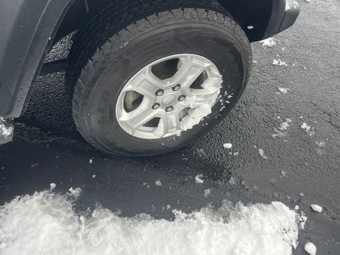 Used 2020 Jeep Wrangler Unlimited Sport S image 35