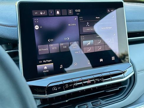 Used 2024 Jeep Compass Limited image 14