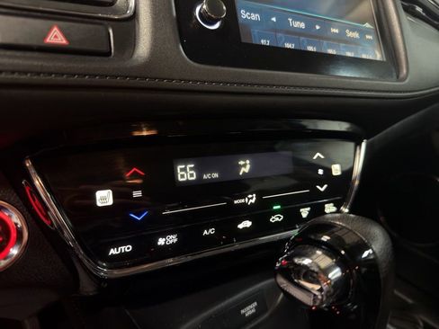 Used 2022 Honda HR-V EX image 15