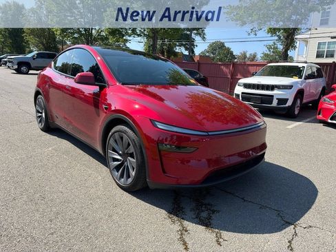 Used 2026 Tesla Model Y Long Range AWD/4WD image 3