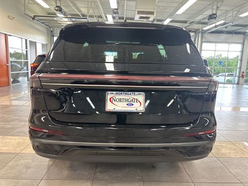 Used 2024 Lincoln Nautilus Reserve w/ Equipment Group 203A AWD/4WD image 10