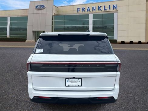 New 2025 Lincoln Navigator Reserve w/ Jet Appearance Package image 6
