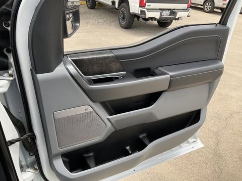 Used 2025 Ford F250 XLT w/ Black Appearance Package AWD/4WD image 22