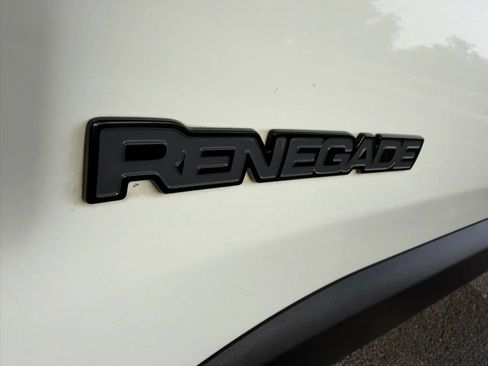 Used 2020 Jeep Renegade Altitude AWD/4WD image 18