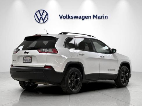 Used 2021 Jeep Cherokee Latitude Plus AWD/4WD image 5