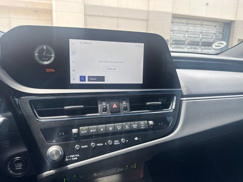 Used 2025 Lexus ES 350 w/ Premium Package FWD image 23