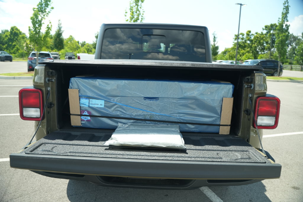 New 2026 Jeep Gladiator Sport w/ Dual Top Group AWD/4WD image 15