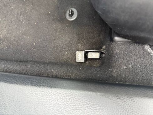 Used 2017 Toyota Corolla LE w/ Carpet Mat Package (TMS) image 6