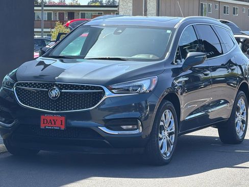 Used 2021 Buick Enclave Avenir w/ Avenir Technology Package AWD/4WD image 10