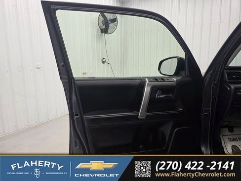 Used 2015 Toyota 4Runner SR5 Premium AWD/4WD image 8