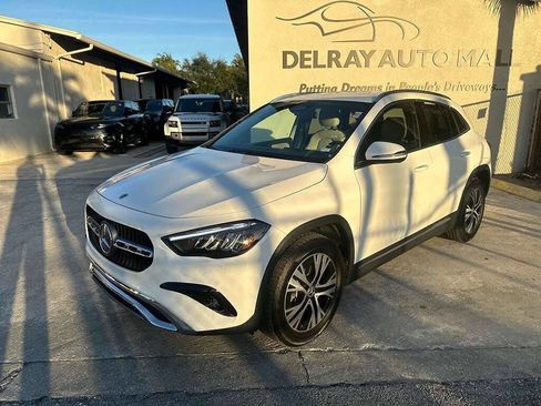 Used 2025 Mercedes-Benz GLA 250 4MATIC image 3