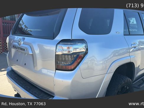 Used 2016 Toyota 4Runner Limited image 19