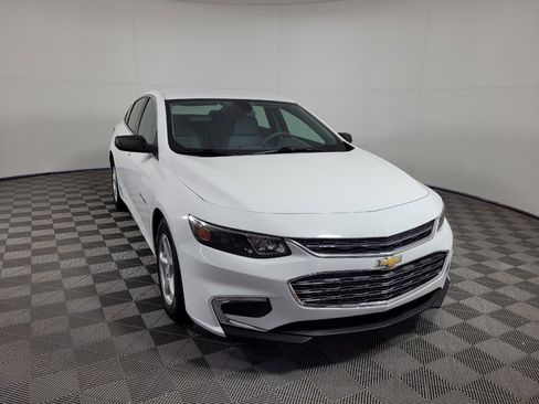 Used 2018 Chevrolet Malibu LS FWD image 13
