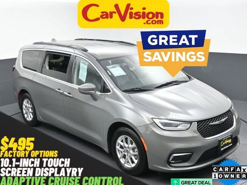 Used 2022 Chrysler Pacifica Touring-L FWD image 1