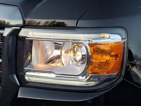 Certified 2022 GMC Canyon AT4 w/ Trailering Package image 29