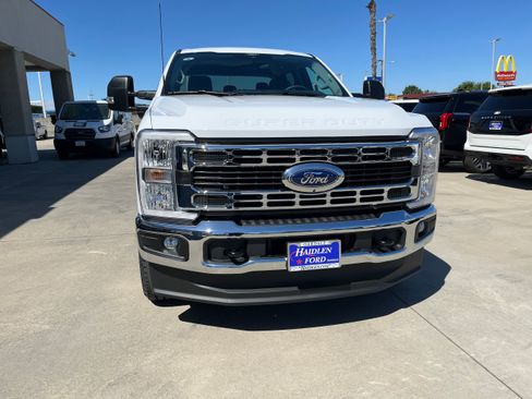 New 2026 Ford F350 XLT w/ 360-Degree Camera Package AWD/4WD image 4