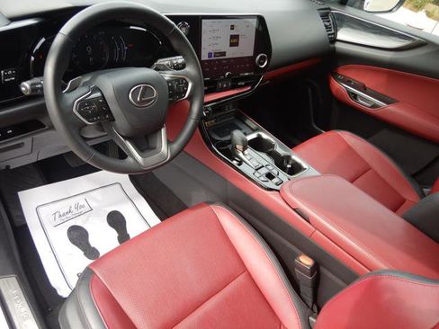 Used 2024 Lexus NX 350 AWD image 11