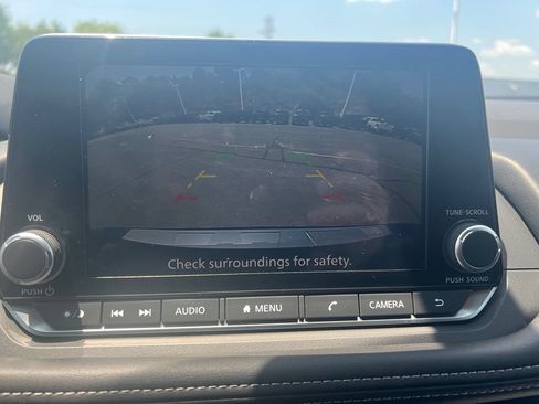Used 2026 Nissan Rogue SV FWD image 18