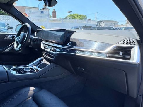 Used 2026 BMW X6 xDrive40i AWD/4WD image 17