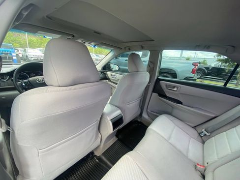 Used 2017 Toyota Camry LE w/ Moonroof Package FWD image 24