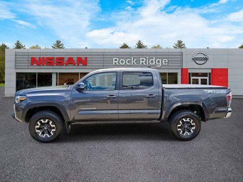 Used 2023 Toyota Tacoma TRD Off-Road AWD/4WD image 7