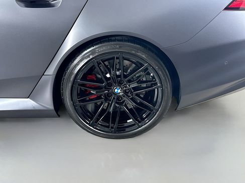 Used 2025 BMW M5 w/ Carbon Package image 31