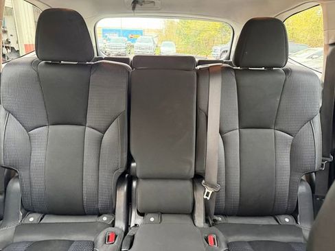 Used 2022 Subaru Ascent Premium w/ Convenience Package AWD/4WD image 13