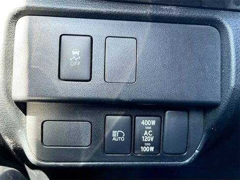 Used 2023 Toyota Tacoma TRD Off-Road image 10