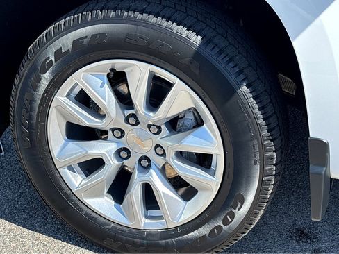 Used 2022 Chevrolet Silverado 1500 Custom image 18