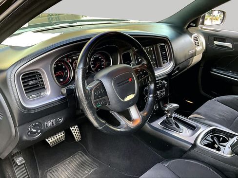 Used 2019 Dodge Charger Scat Pack w/ Plus Group RWD image 21