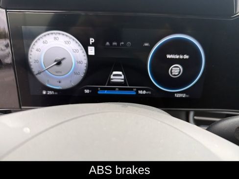 Used 2025 Hyundai Elantra SEL w/ Cargo Package image 16