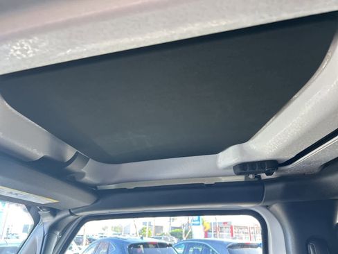 Used 2022 Jeep Wrangler Unlimited Sahara image 65