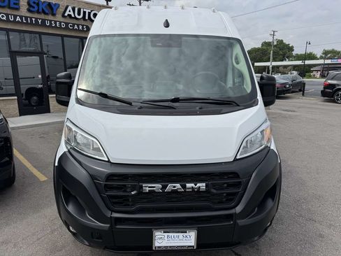 Used 2024 RAM ProMaster 2500 w/ Convenience Group FWD image 2