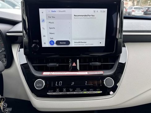 Certified 2025 Toyota Corolla LE image 27