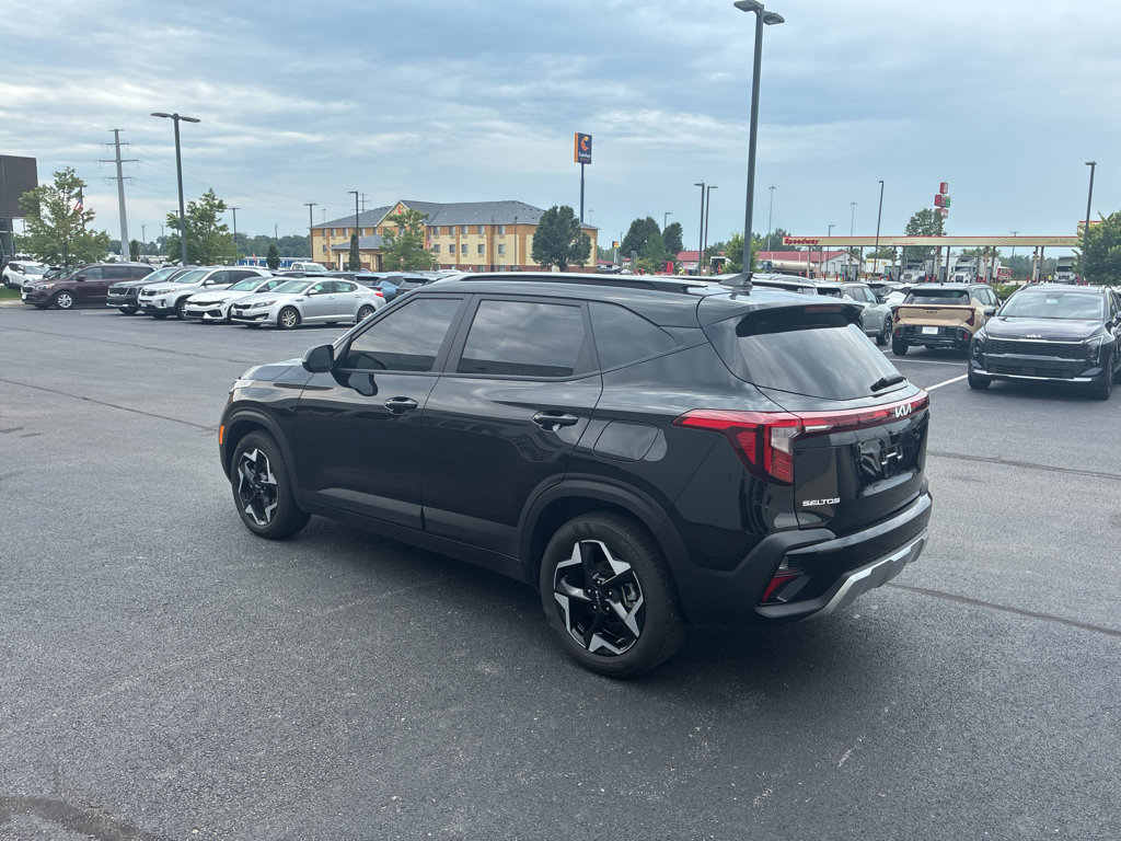 Used 2026 Kia Seltos S FWD image 5