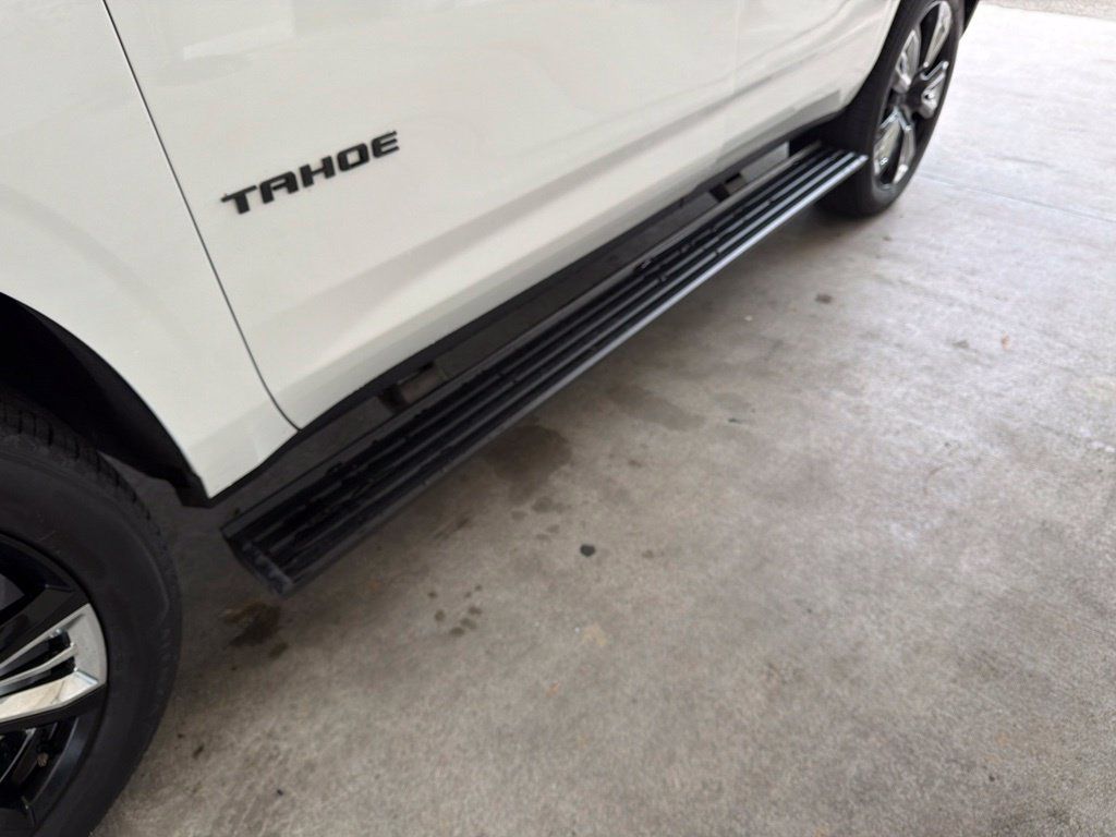 Used 2022 Chevrolet Tahoe High Country RWD image 14