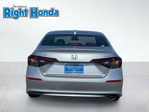 Used 2025 Honda Civic Sport image 7