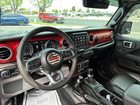 Used 2023 Jeep Gladiator Rubicon w/ LED Lighting Group AWD/4WD image 15
