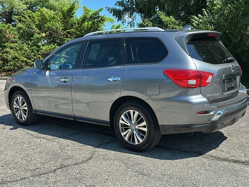 Used 2020 Nissan Pathfinder SV AWD/4WD image 8
